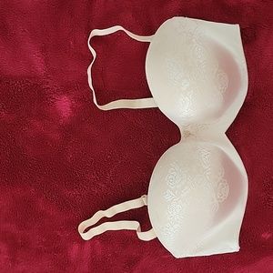 Adjustable/strapless bra